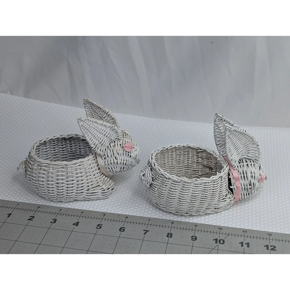 N/A white wicker